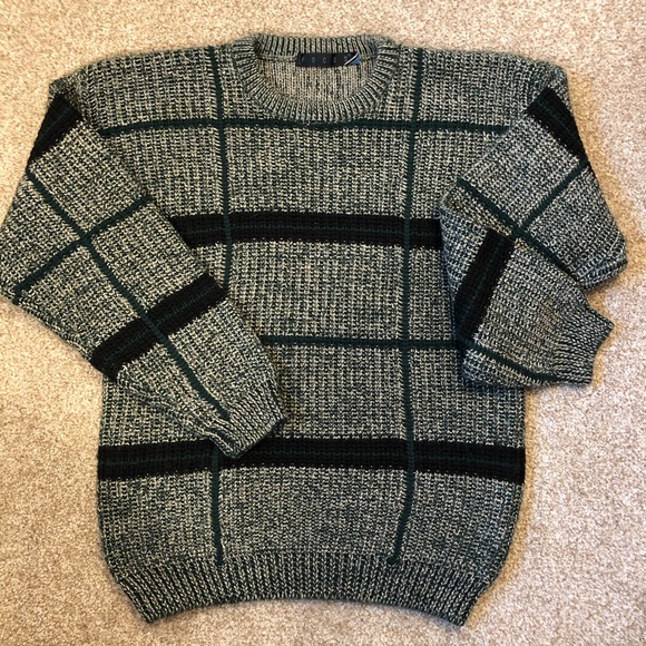 Pullover - Picture 1 of 5